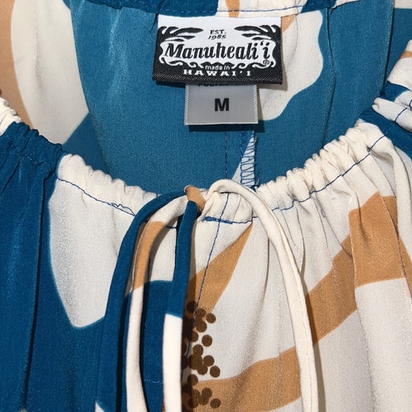 Manuhealii Longsleeve Blouse - Picture 2 of 3